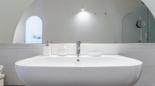 Plum Guide - The Elders image 17