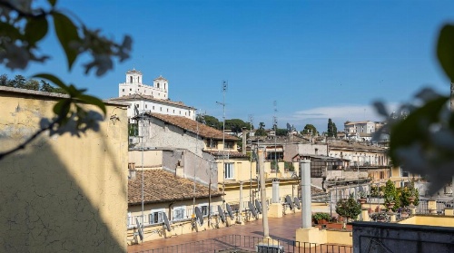 Plum Guide - The Elders image 8